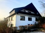 Für Sie in bester Lage: Massives Einfamilienhaus mit Raumkomfort und Harzblick in Osterode am Harz ! - Seitenansicht...